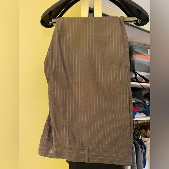 Gently-worn brown-striped suit; Jacket 48 Long; Pants 38/32; Dry-cleaned - Picture 2 of 3